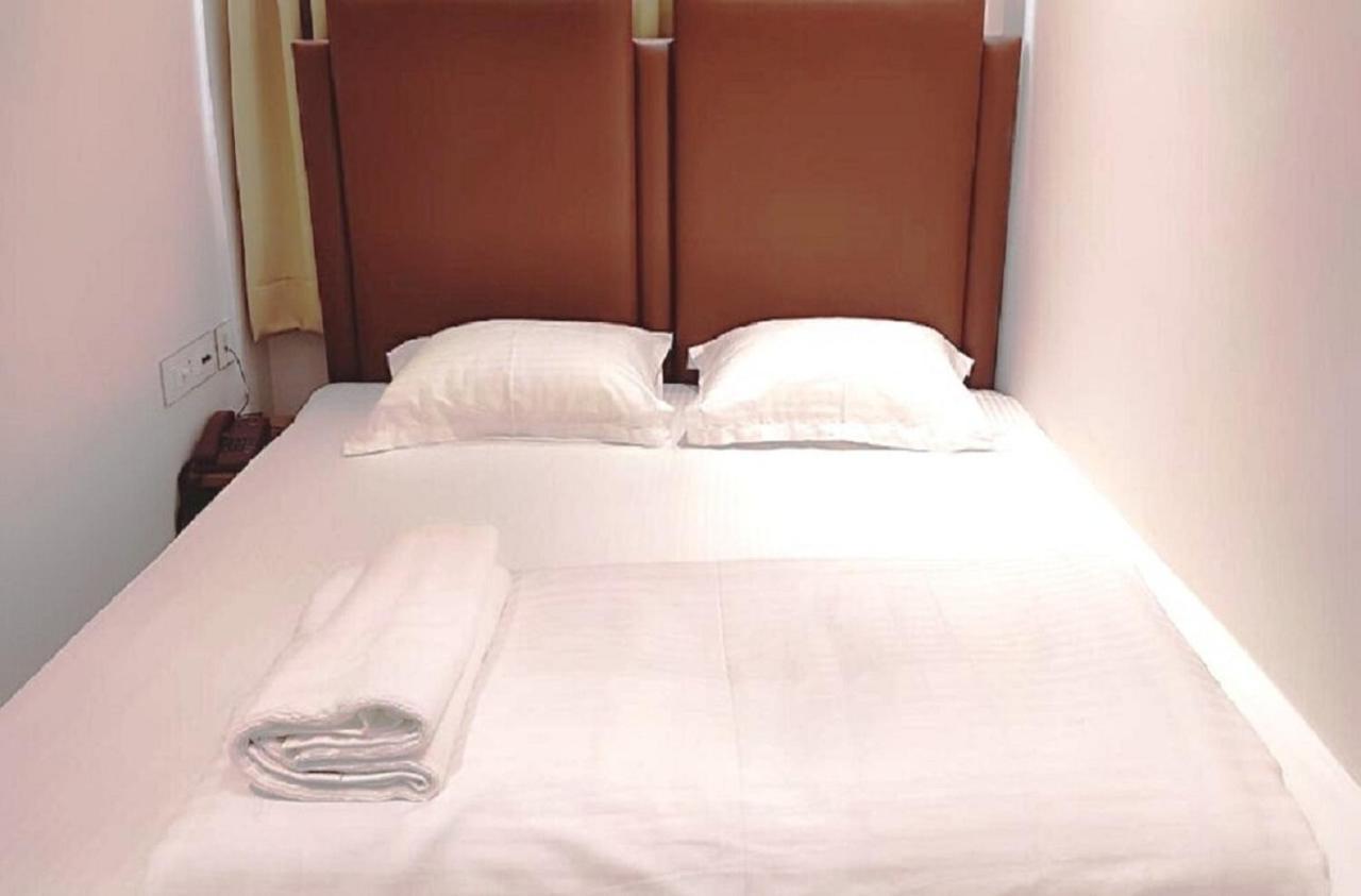 Staymaker Hotel Mohan Palace Baharampur Εξωτερικό φωτογραφία