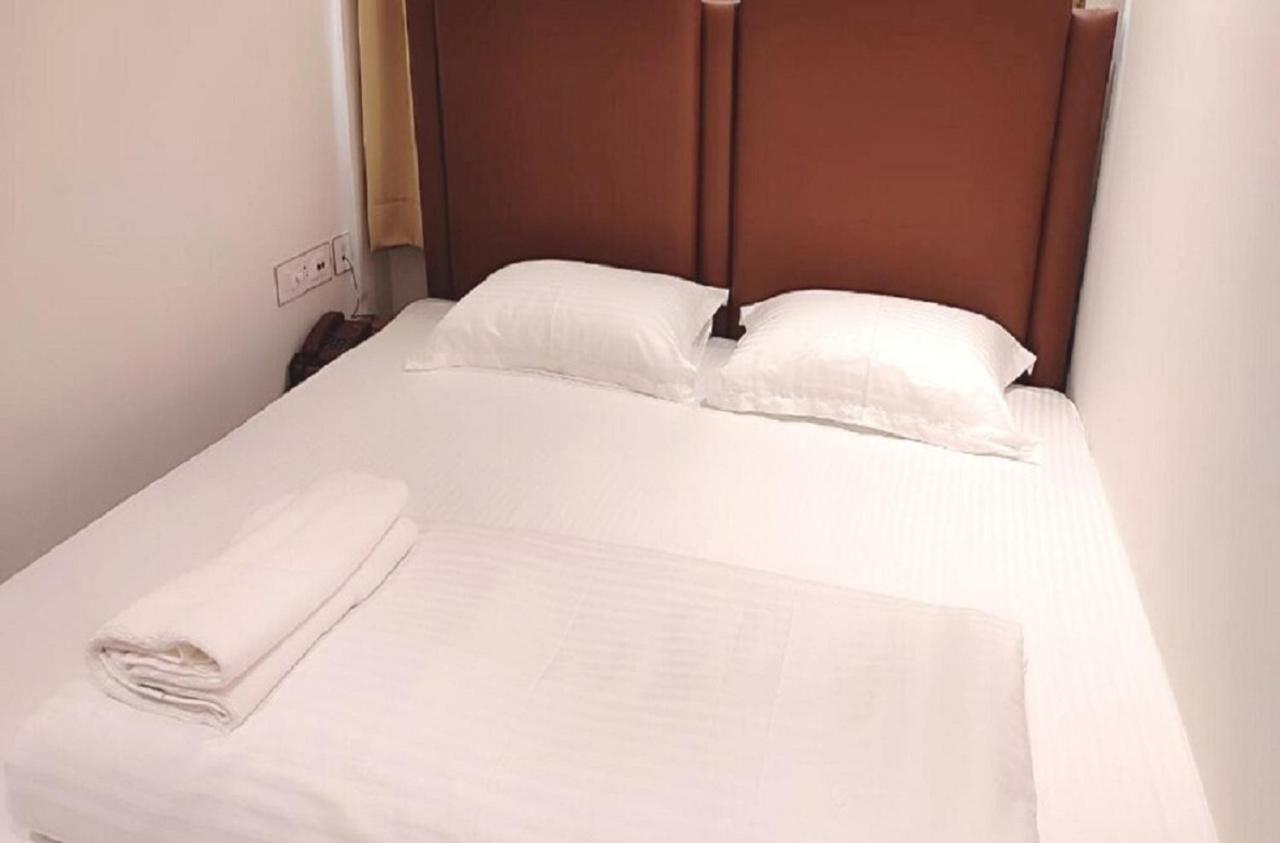 Staymaker Hotel Mohan Palace Baharampur Εξωτερικό φωτογραφία