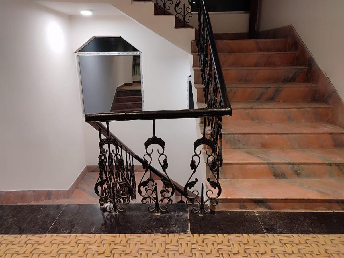 Staymaker Hotel Mohan Palace Baharampur Εξωτερικό φωτογραφία