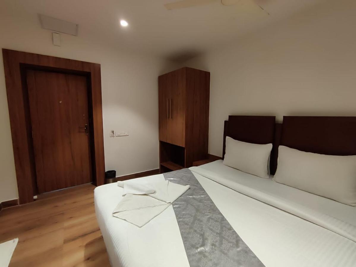 Staymaker Hotel Mohan Palace Baharampur Εξωτερικό φωτογραφία