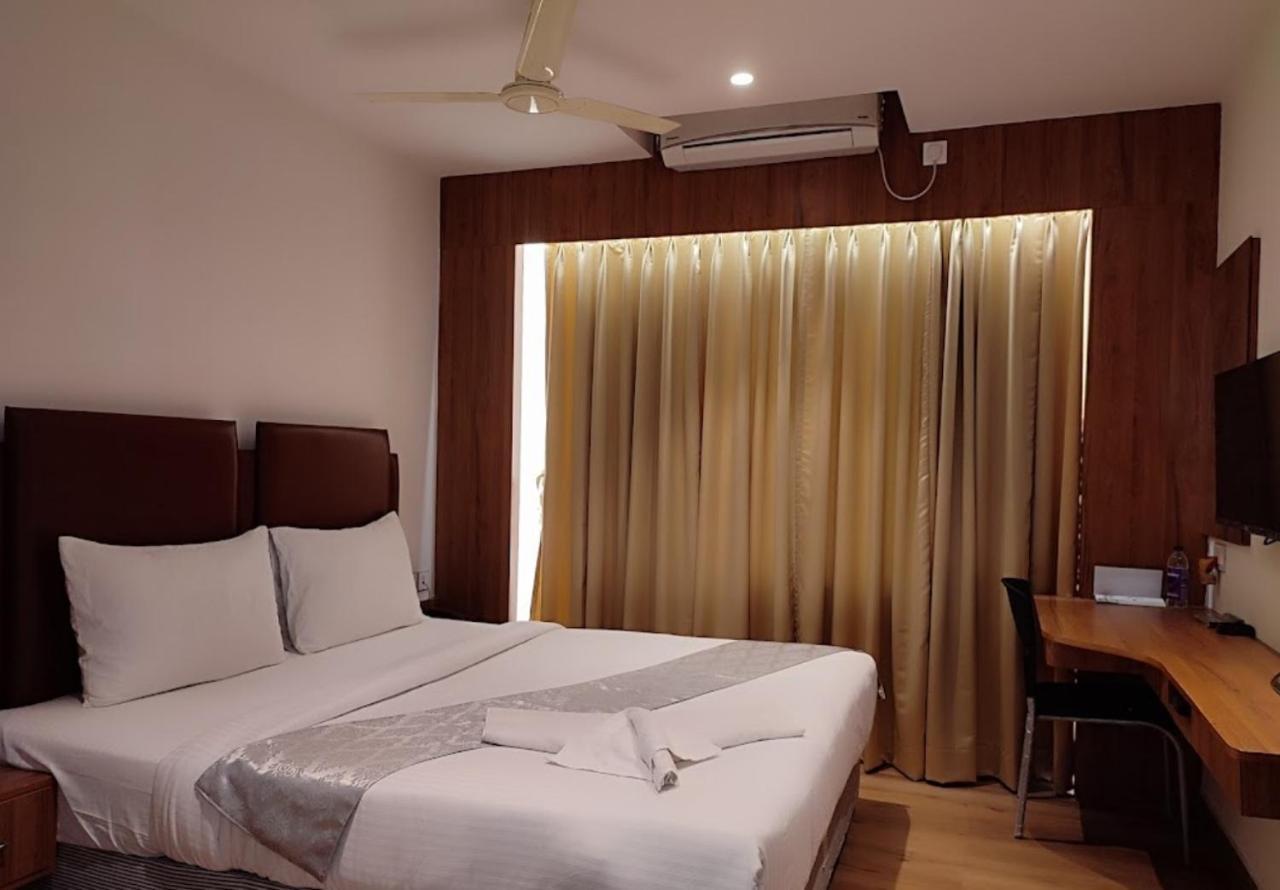 Staymaker Hotel Mohan Palace Baharampur Εξωτερικό φωτογραφία